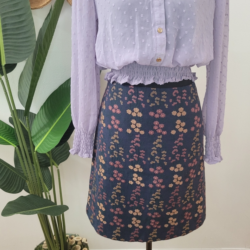 Ann taylor spring skirt, navy blue with floral design (size 8)